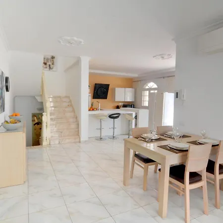 Villa Tamoma *