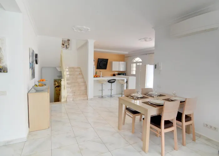 Villa Tamoma *